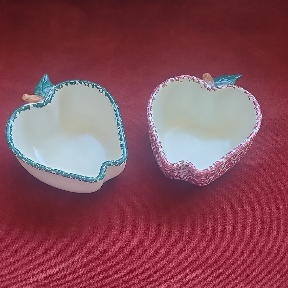 Heart-Shaped Ceramic Bowls - Teal and Pink